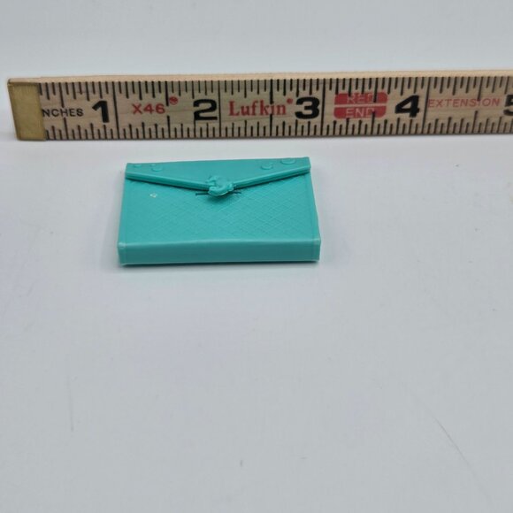 Monster High Lagoona Blue Picture Day Green Binder Folder Portfolio - Picture 3 of 4